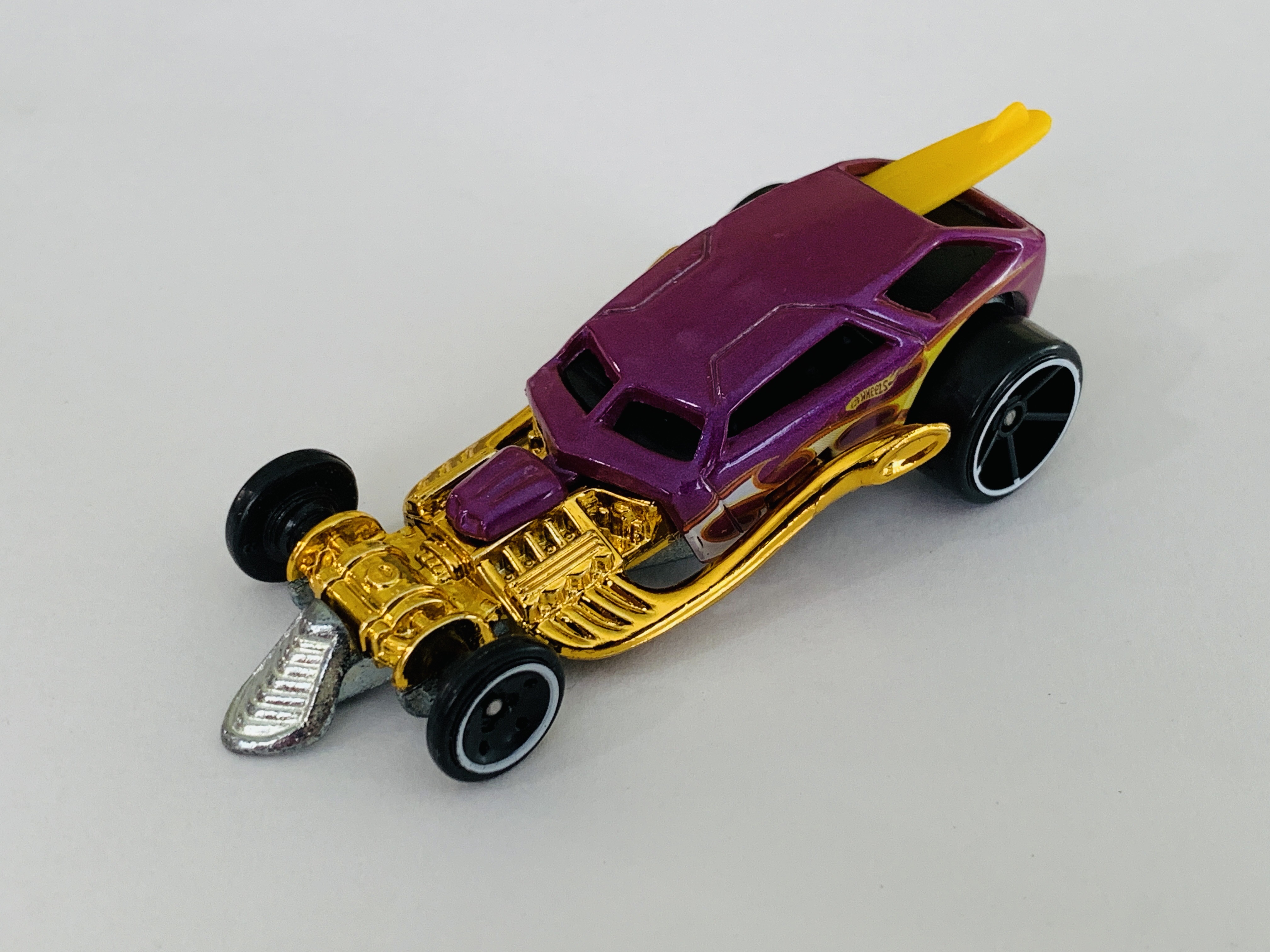 Hot Wheels Surf Crate Mystery Car