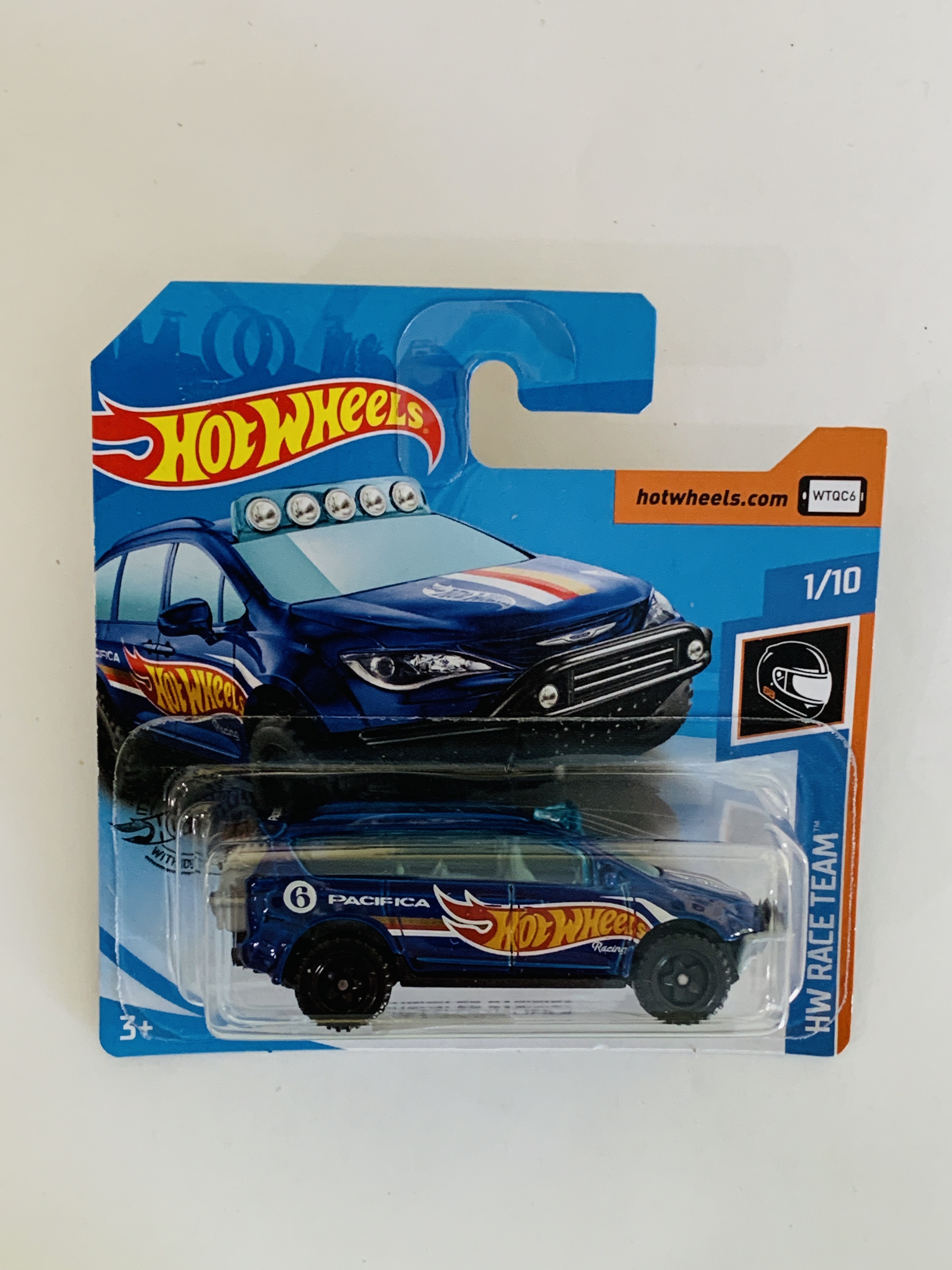 Hot Wheels #215 Chrysler Pacifica