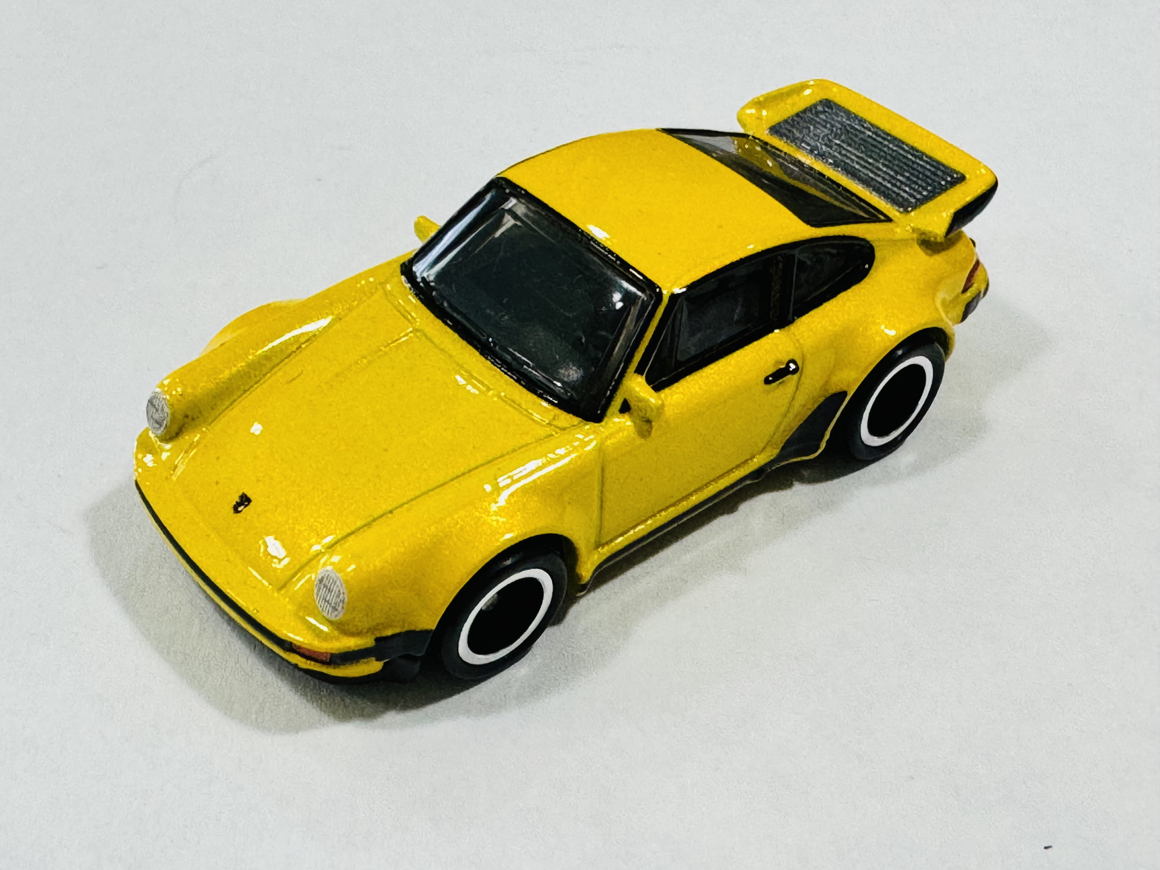 Hot Wheels Premium Boulevard Porsche 911 Turbo (930)