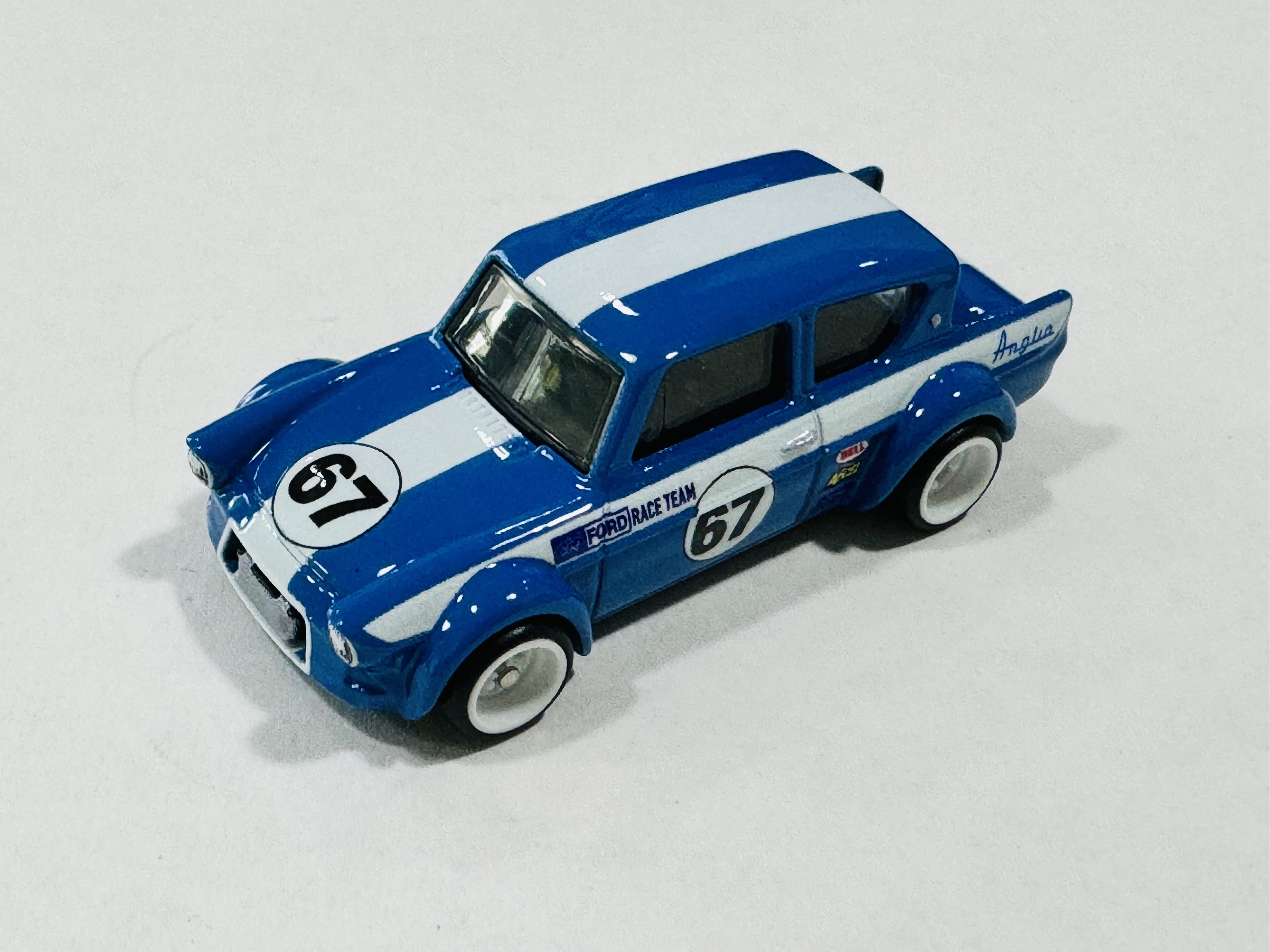 Hot Wheels Premium Boulevard '67 Ford Anglia Racer