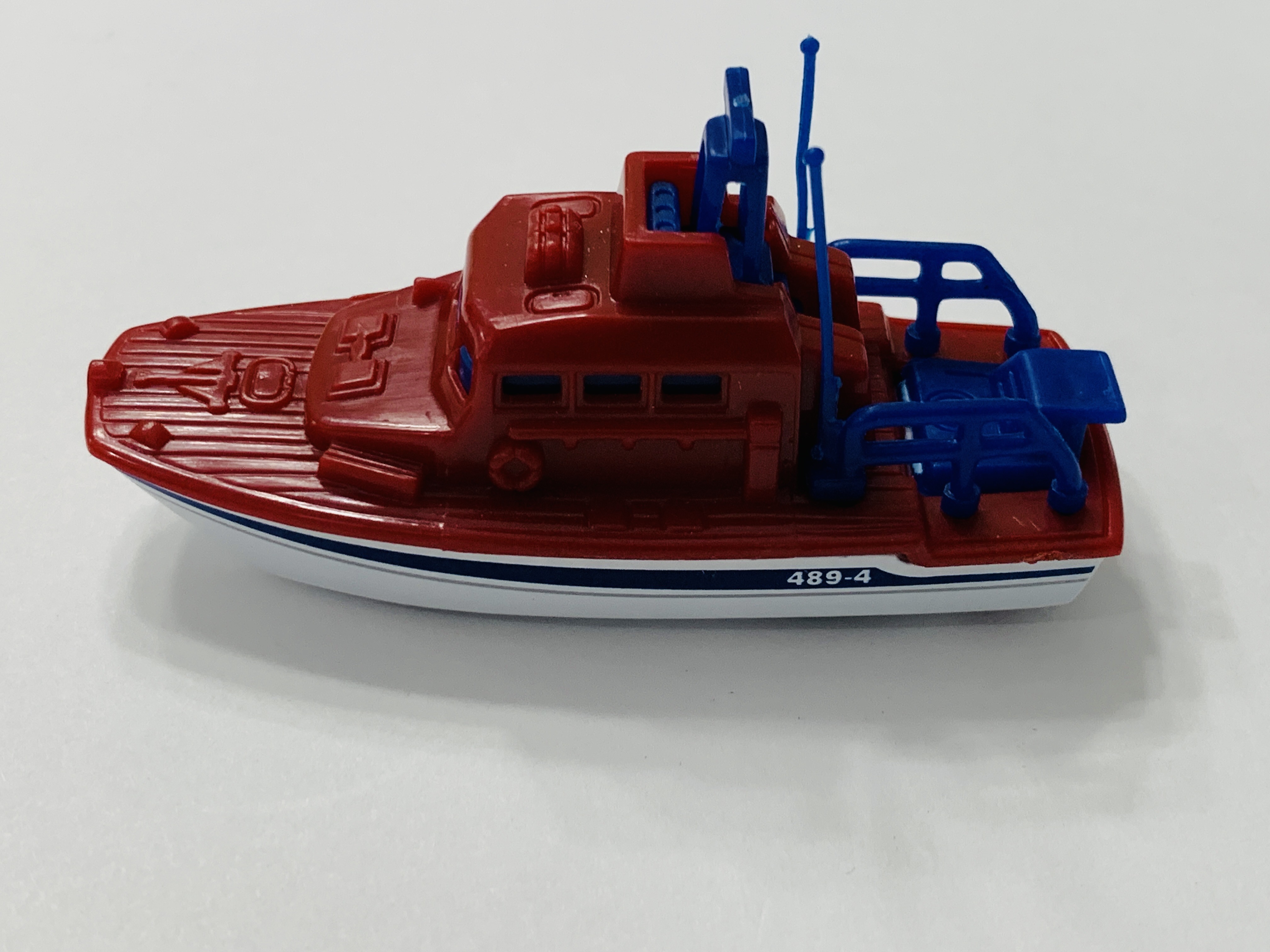 matchbox boat toy